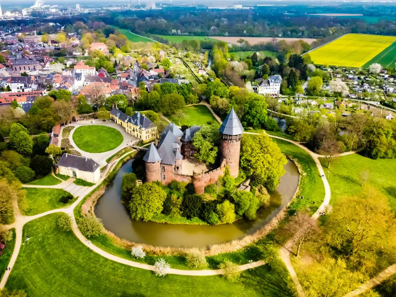 Schloss Linn in Krefeld | Traumlocation für Ihre Hochzeit in Krefeld