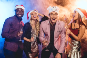 Eventagentur für Weihnachtsfeiern: Egal, ob Firmen-Weihnachtsfeier oder private Weihnachtsfeier eines Vereins. Mit First Class Entertainment hast Du immer den idealen Partner, um deiner Weihnachtsfeier richtig einzuheizen